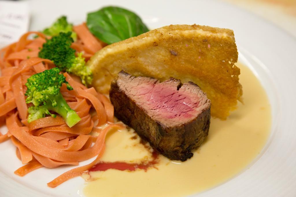 Restaurant-Hotel Maien レラハ エクステリア 写真